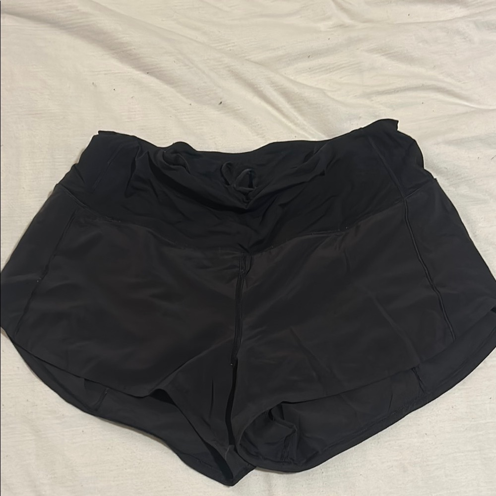 Lululemon Women's Black Shorts- size 6, 2 inch